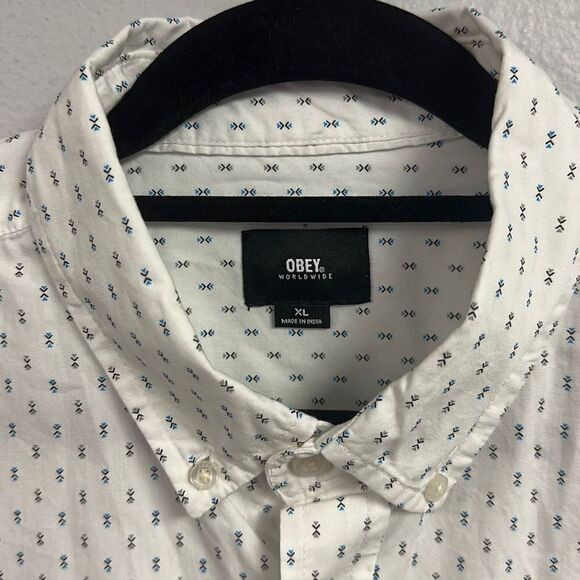 Obey Men's White Collared Single Chest Pocket Buttons Down Shirt Size XL - Picture 4 of 7